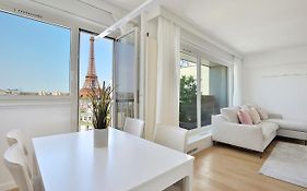 Magical Modern Apartment Eiffel Tower, Paris The Million Dollar View